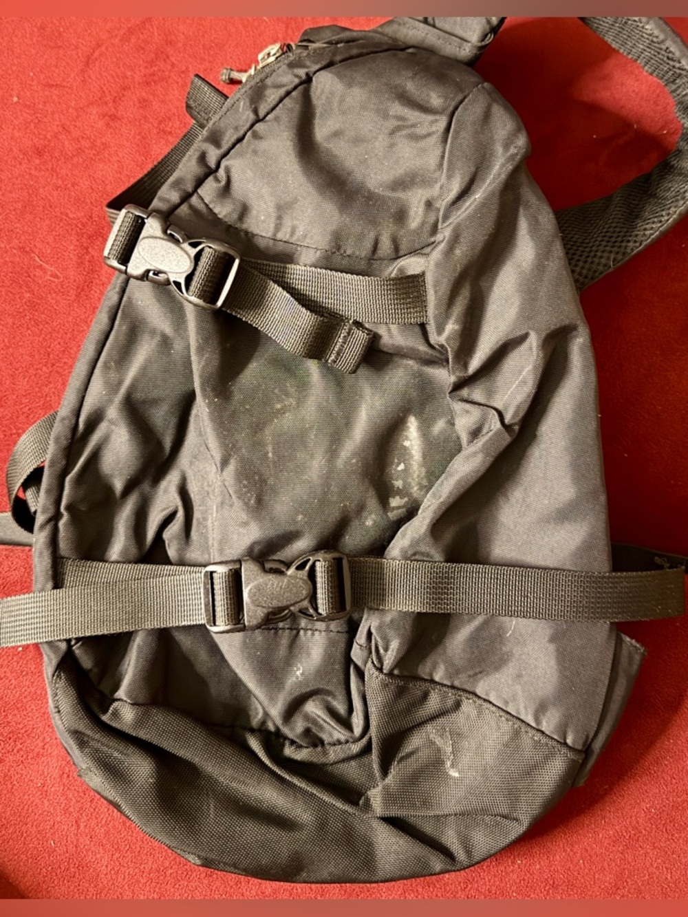 Patagonia Atom Sling Bag Black Crossbody Backpack 8L Lightweight Travel